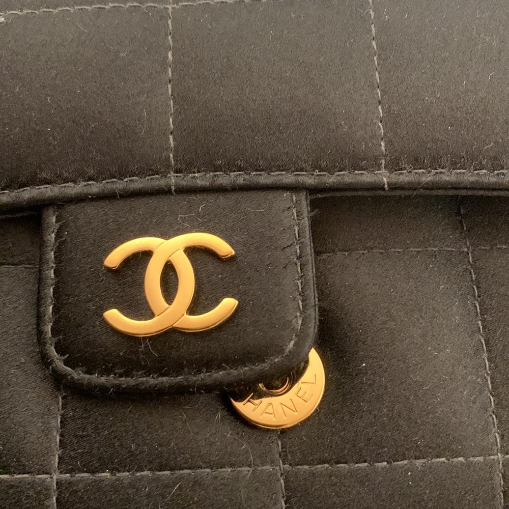 CHANEL Iconic Y2k Quilted Camellia Flap Bag Black Vegan Satin CC Gold Chain HW - Picture 2 of 15